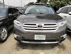 Toyota Highlander 3.5L 4WD 2013 Gray