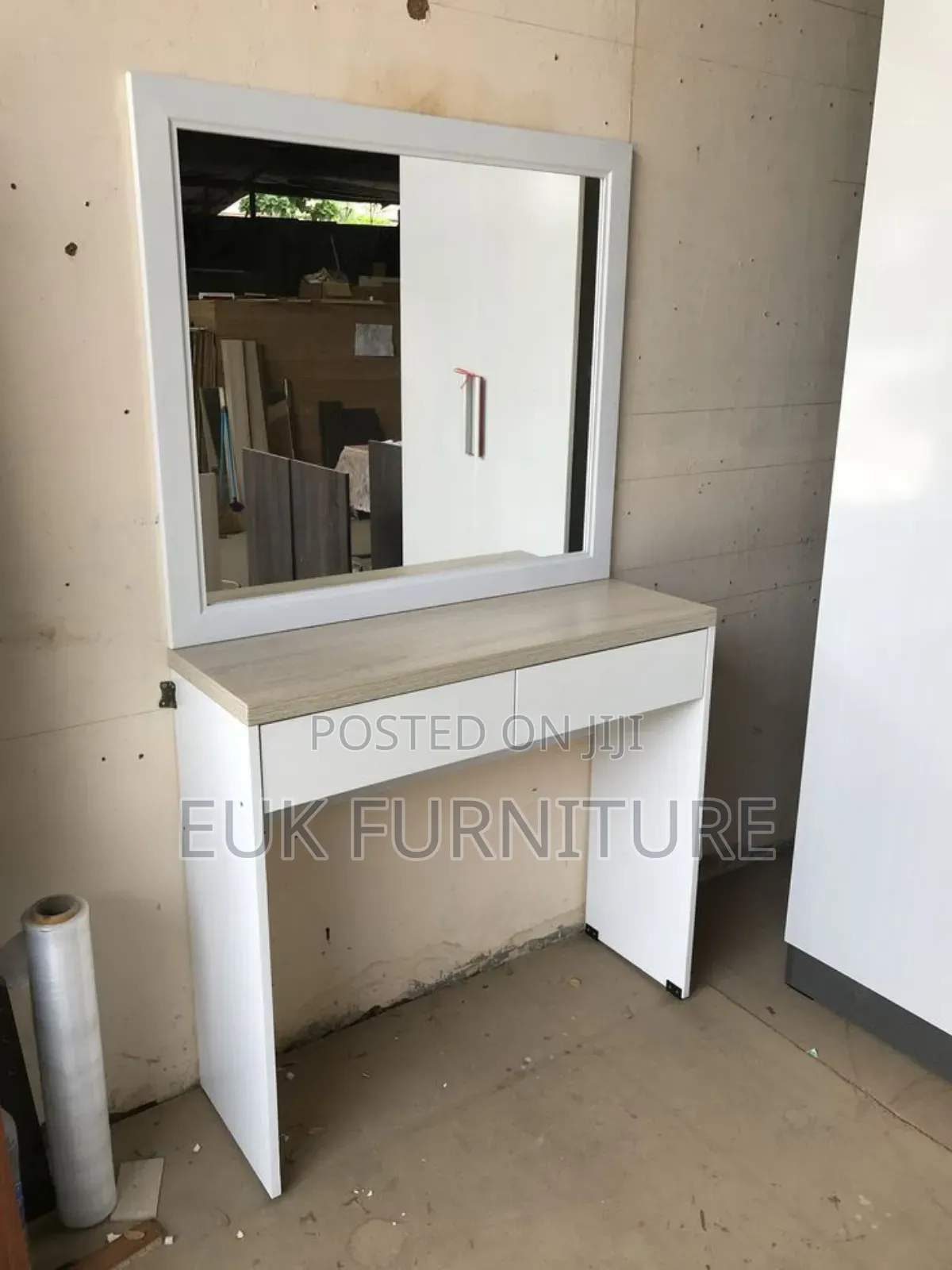 Dresser Set