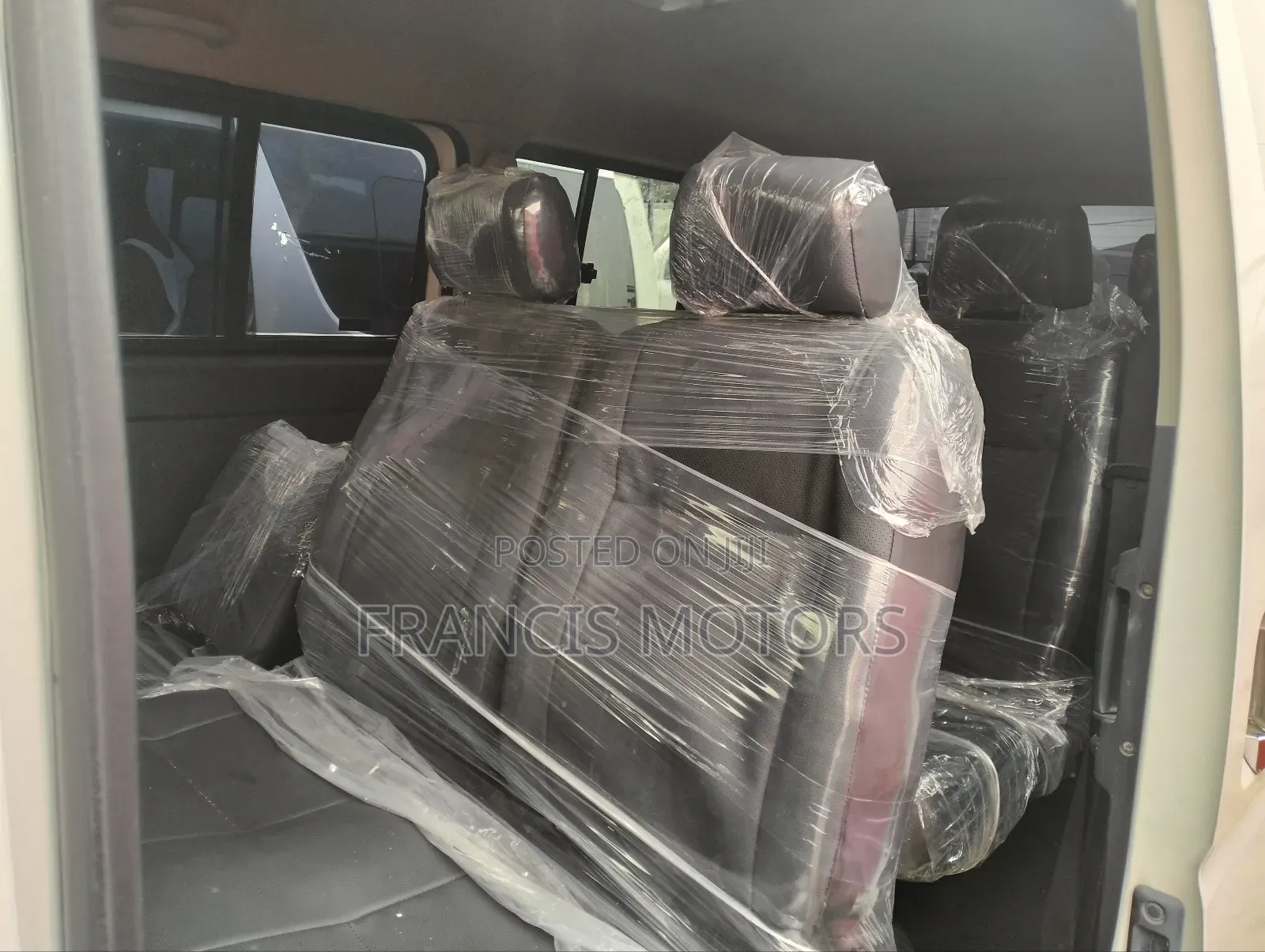 Toyota HiAce 2013 White