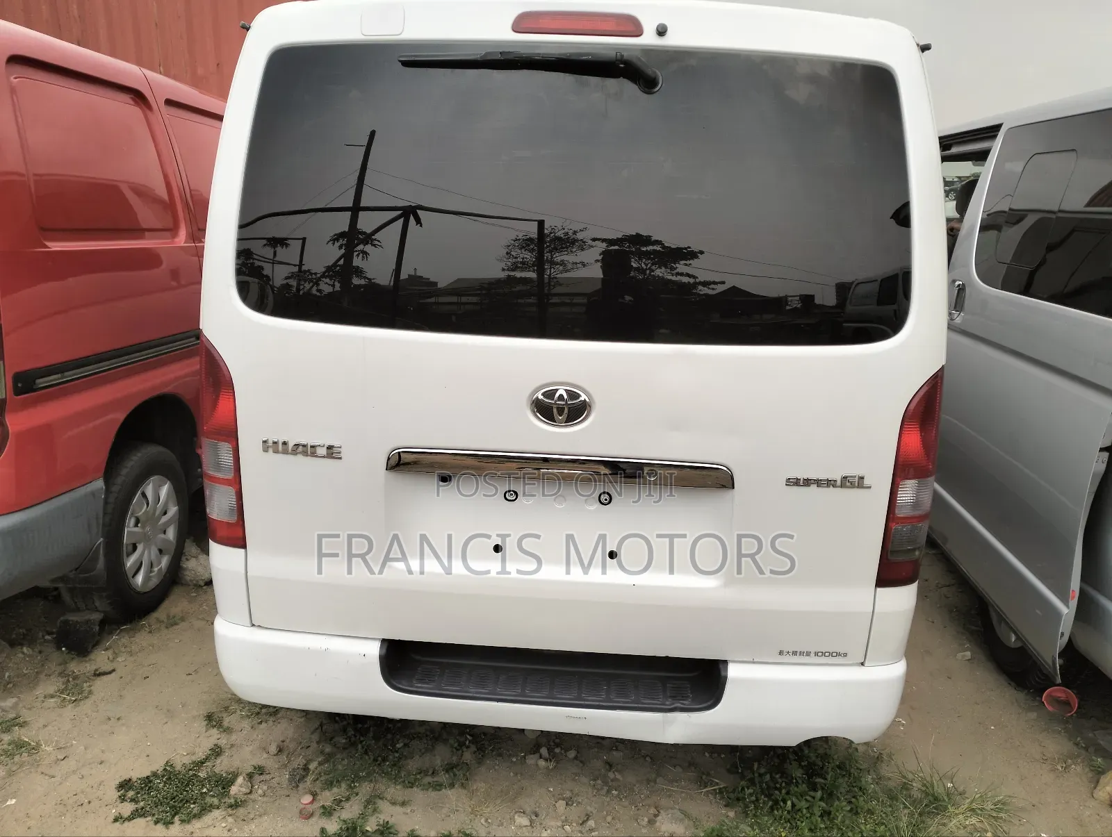 Toyota HiAce 2013 White