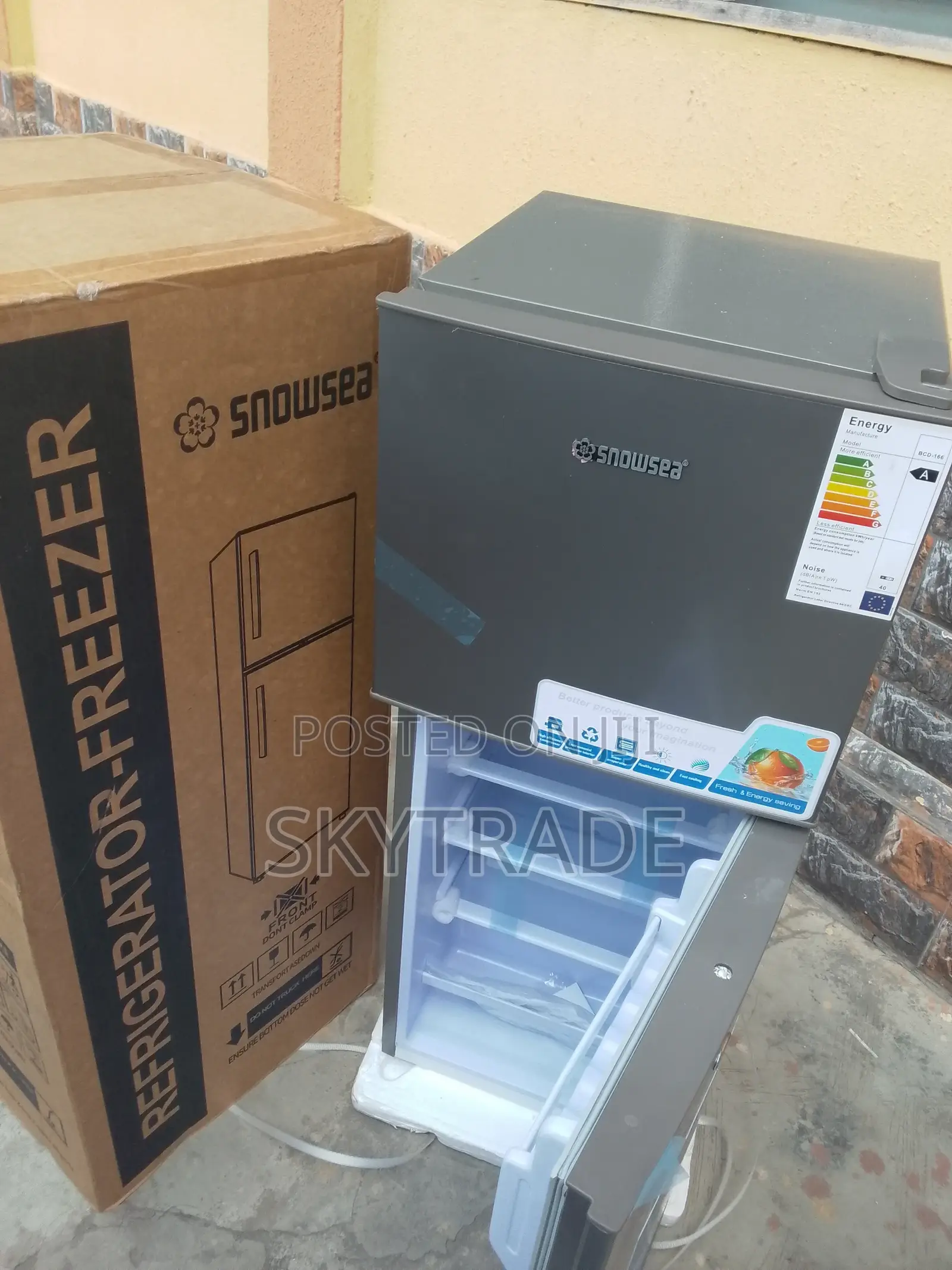 Snowsea Refrigerator + Top Freezer (Silver) BCD-166