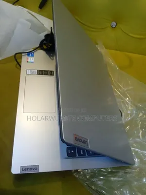 New Laptop Lenovo Ideapad 3 8GB Intel Core I5 SSD 256GB