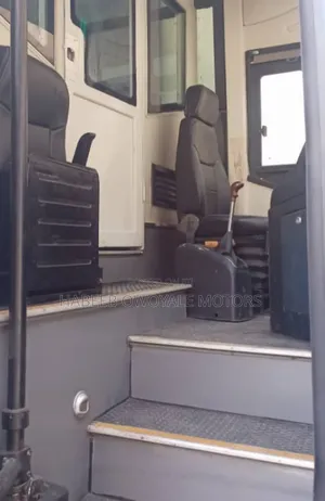 Bus 2019 Blue