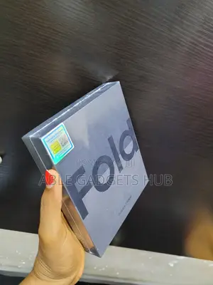 New Samsung Galaxy Z Fold4 256 GB White