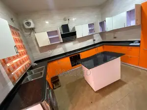 4bdrm Townhouse / Terrace in Ologolo for rent