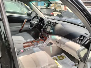 Toyota Highlander 2010 Black