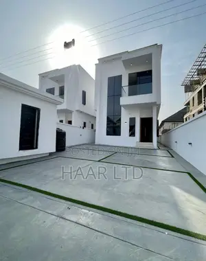 5bdrm Duplex in Osapa london for sale