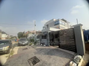 5bdrm Duplex in Amuwo-Odofin for sale