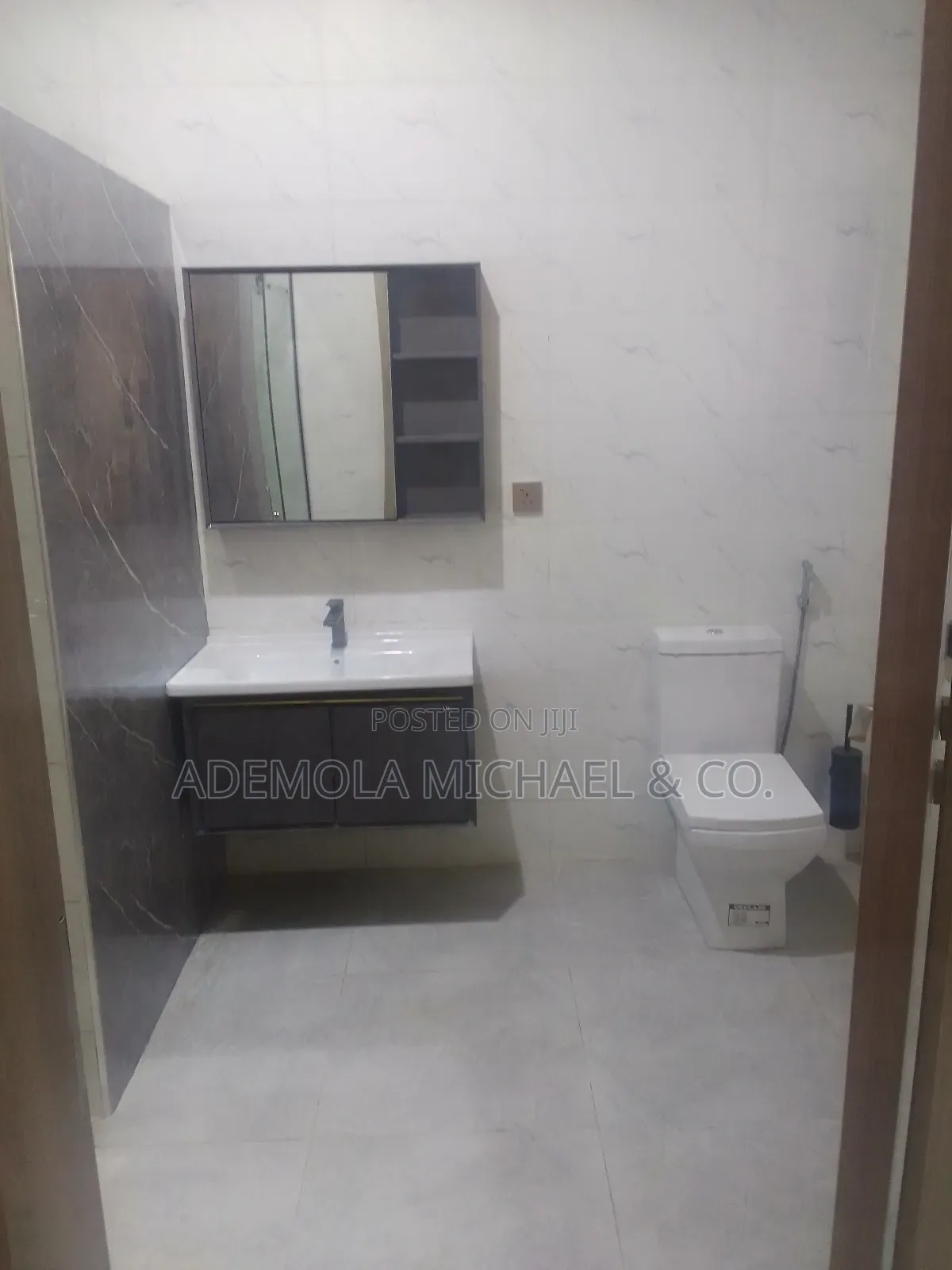 4bdrm Townhouse/Terrace in Wuse for sale