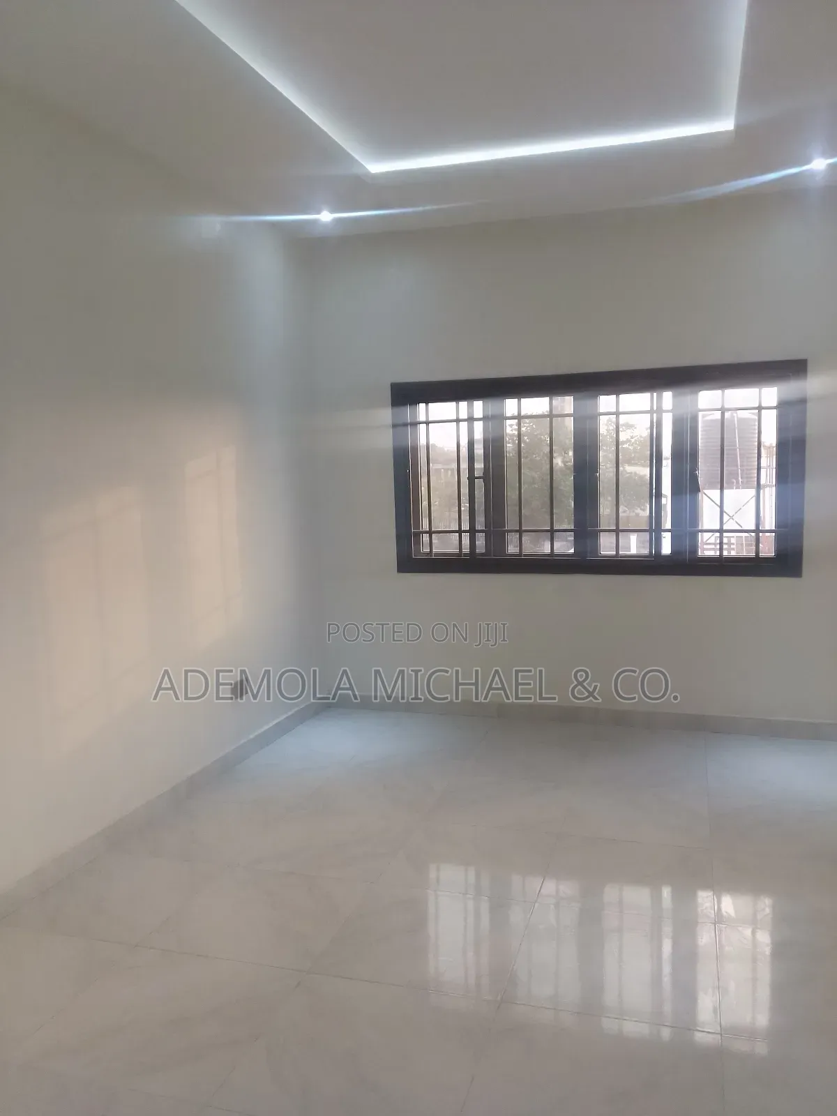 4bdrm Townhouse/Terrace in Wuse for sale