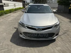 Toyota Avalon XLE Premium 4dr Sedan (3.5L 6cyl 6A) 2014 Silver