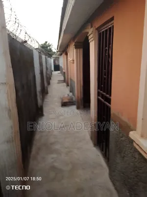 Furnished 1bdrm Block of Flats in Cashew Estate, Igbogbo for rent