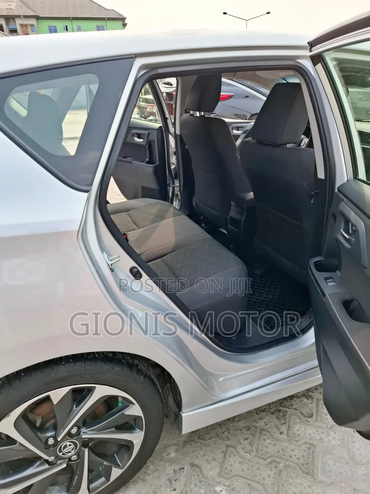 Toyota Corolla 2018 Silver