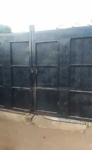 4bdrm Bungalow in Medina Estate, Ado-Odo/Ota for sale