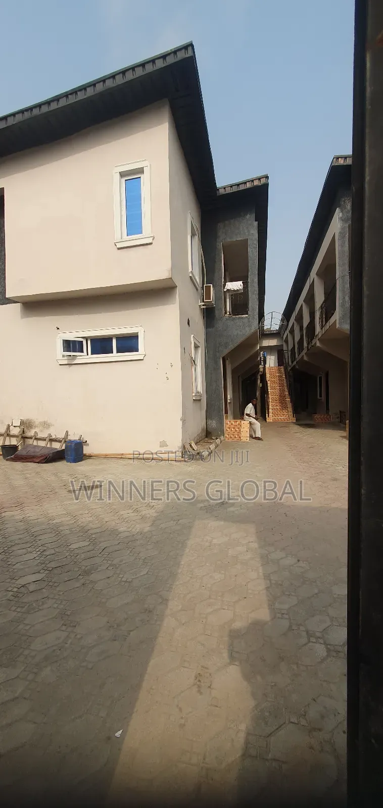 1bdrm Block of Flats in Divine Homes Estate for sale