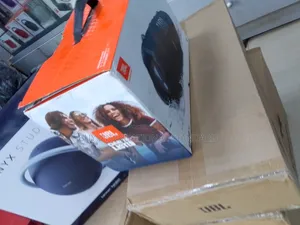 Speaker With Long-Lasting Battery