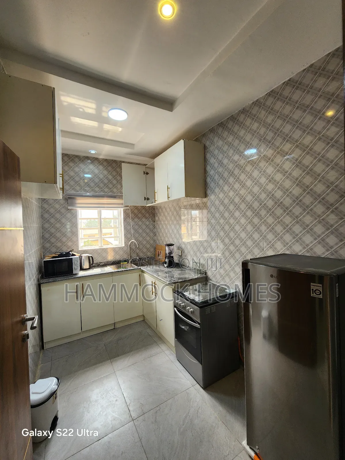 Tastefully Finished Luxurious Room And Parlor Self Contained