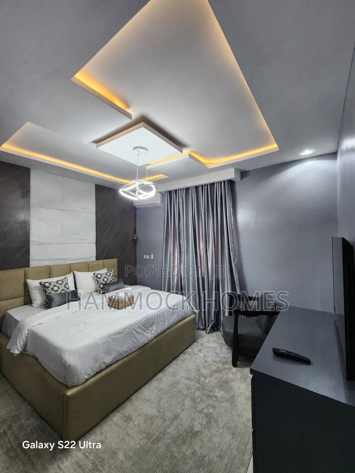 Tastefully Finished Luxurious Room And Parlor Self Contained