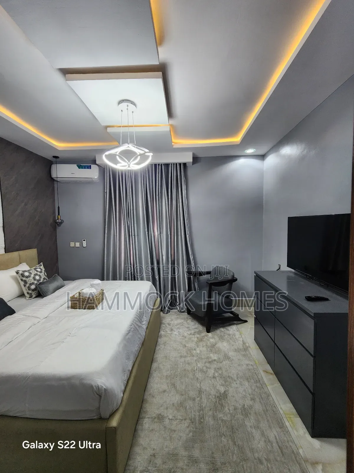 Tastefully Finished Luxurious Room And Parlor Self Contained