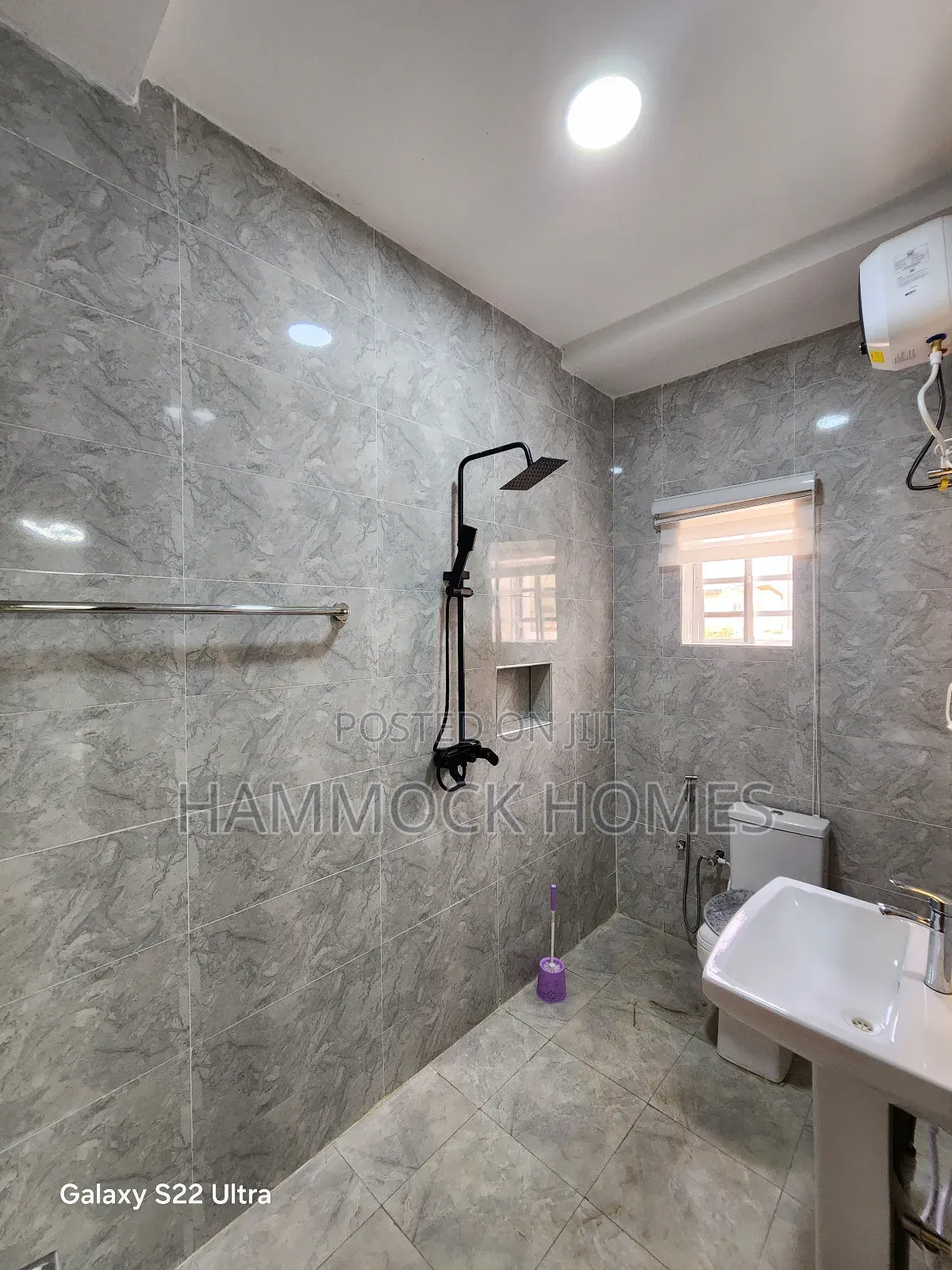 Tastefully Finished Luxurious Room And Parlor Self Contained