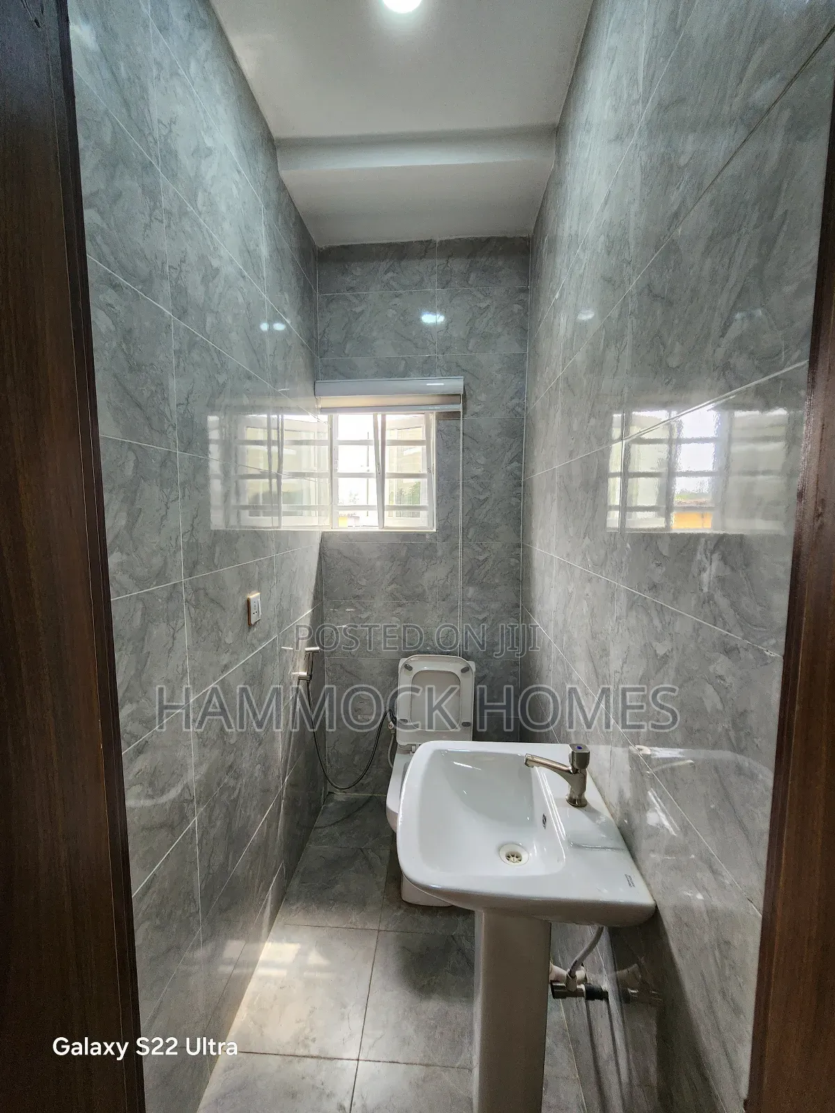 Tastefully Finished Luxurious Room And Parlor Self Contained