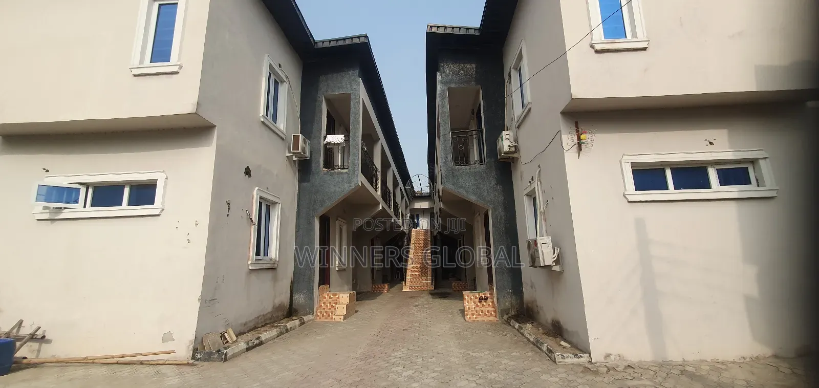 1bdrm Block of Flats in Divine Homes Estate for sale