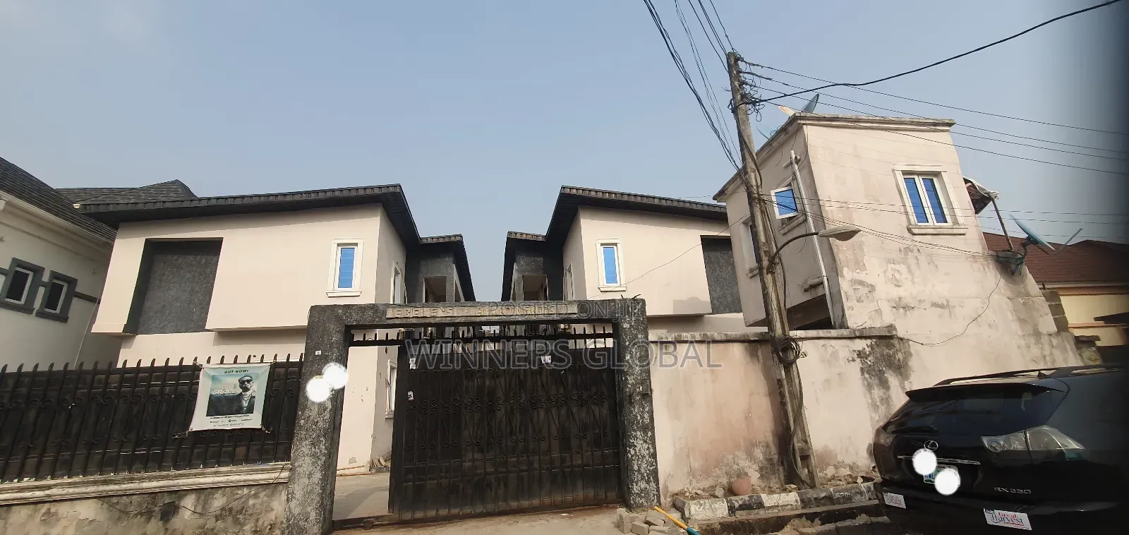 1bdrm Block of Flats in Divine Homes Estate for sale
