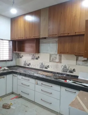 Kitchen Cabinets With High Glossy Board