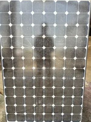 SOLAR GENERATOR 1000WH Solar Panel With Space External