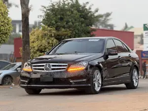 Mercedes-Benz C300 2013 Black