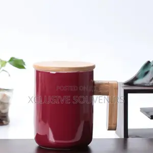 High Quality Ceramic Mug With Wooden Cover and Handle