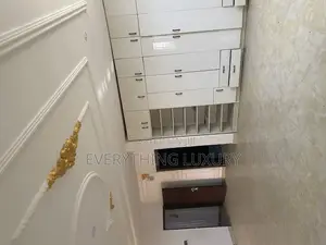 4bdrm Penthouse in Ushafa for rent