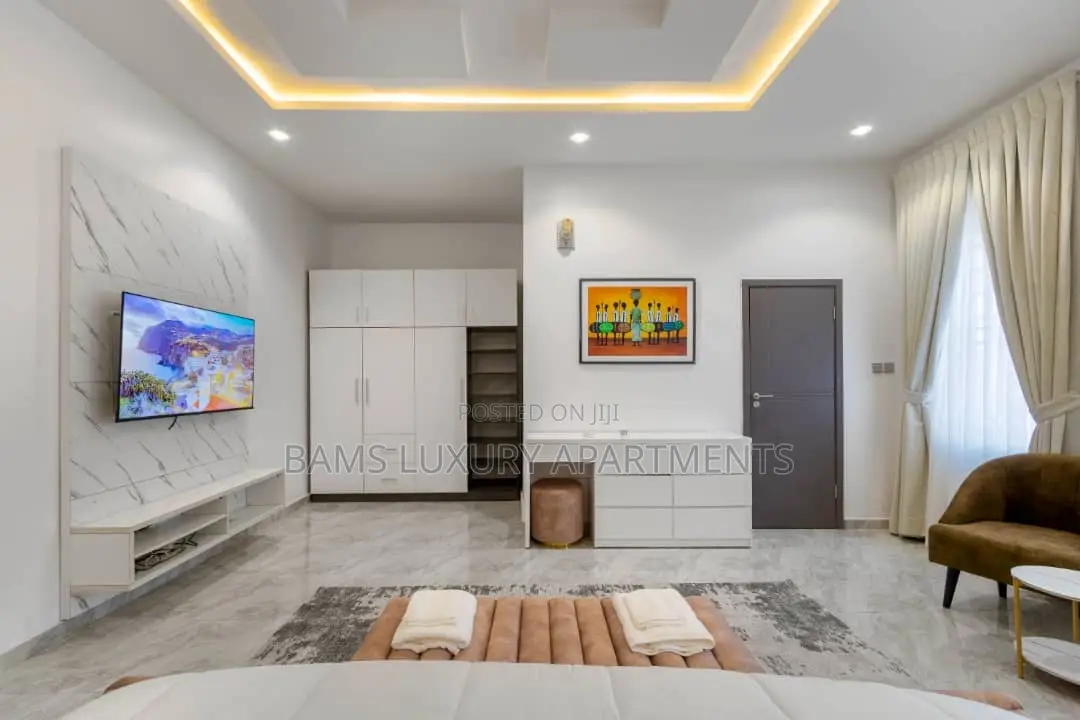 Executive Apartment With Ps5