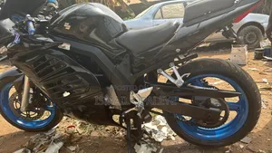 Photo - Suzuki SFV650 2003 Black