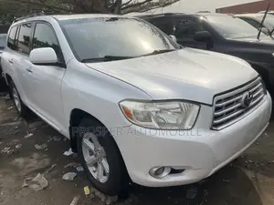 Toyota Highlander Sport 2010 White