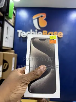 Photo - Apple iPhone 15 Pro Max 256 GB Gray