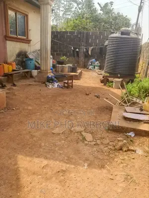 5bdrm Bungalow in Thinkers Corner, Enugu for sale