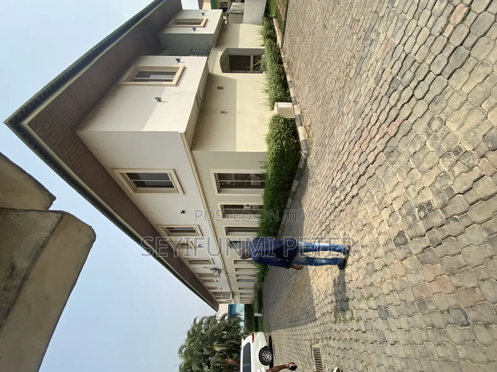 1120sqm of Land With Cofo for 800M Asking in Magodo Phase 2