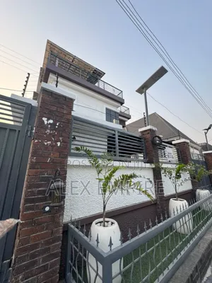 4bdrm Duplex in Ago Palace for rent