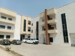 4bdrm Townhouse/Terrace in Jahi for sale