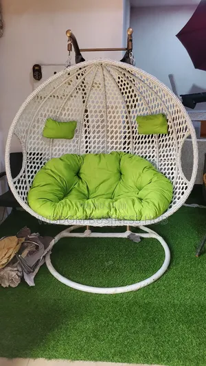 Double Seaters Garden Swing for Homes and Gardens
