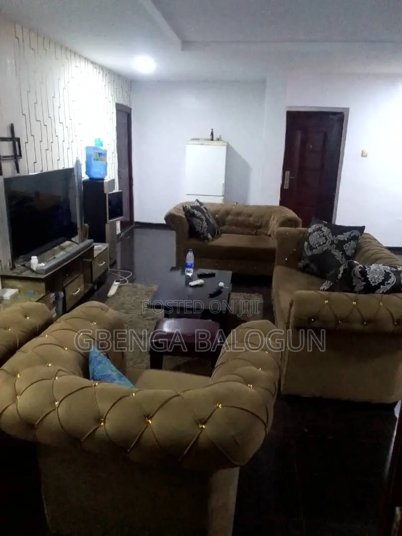 3 Bedrooms Shared Apartment