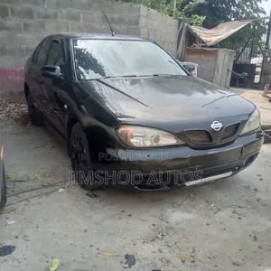 Photo - Nissan Almera Tino 2002 Black