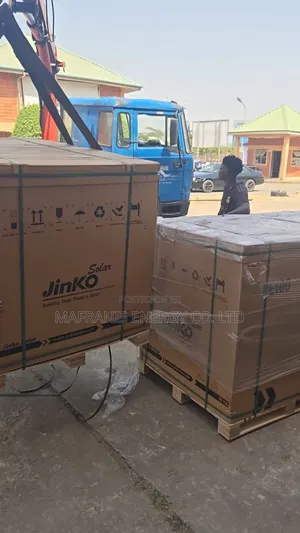 Jinko 550 Watt Solar Panel