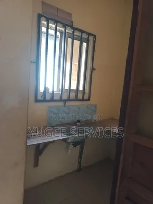 1bdrm Block of Flats in Okpanam Rd, Oshimili South for rent