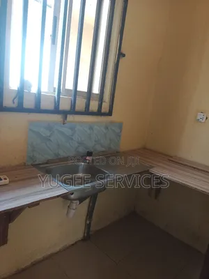 Photo - 1bdrm Block of Flats in Okpanam Rd, Oshimili South for rent