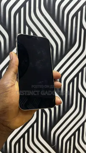 Photo - Apple iPhone 12 Pro Max 128 GB Gold