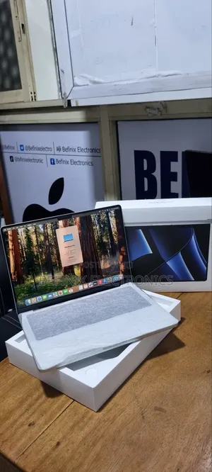Laptop Apple MacBook Pro 2023 M2 Pro 14-Inch 16GB Apple M2 SSD 512GB