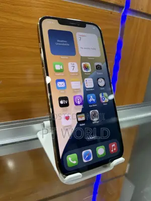 Photo - Apple iPhone 14 Pro Max 256 GB Purple