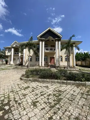 Furnished 5bdrm Duplex in Gra, Ilorin South for sale
